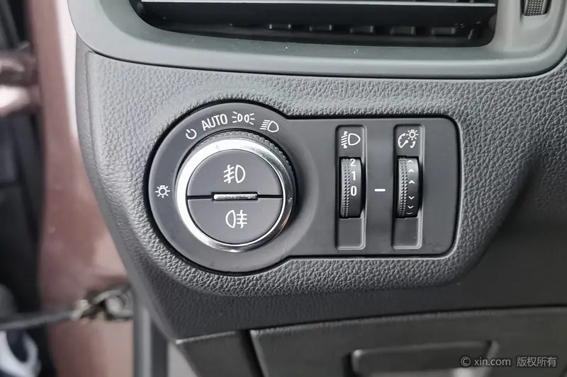 Buick Envision — фото 11