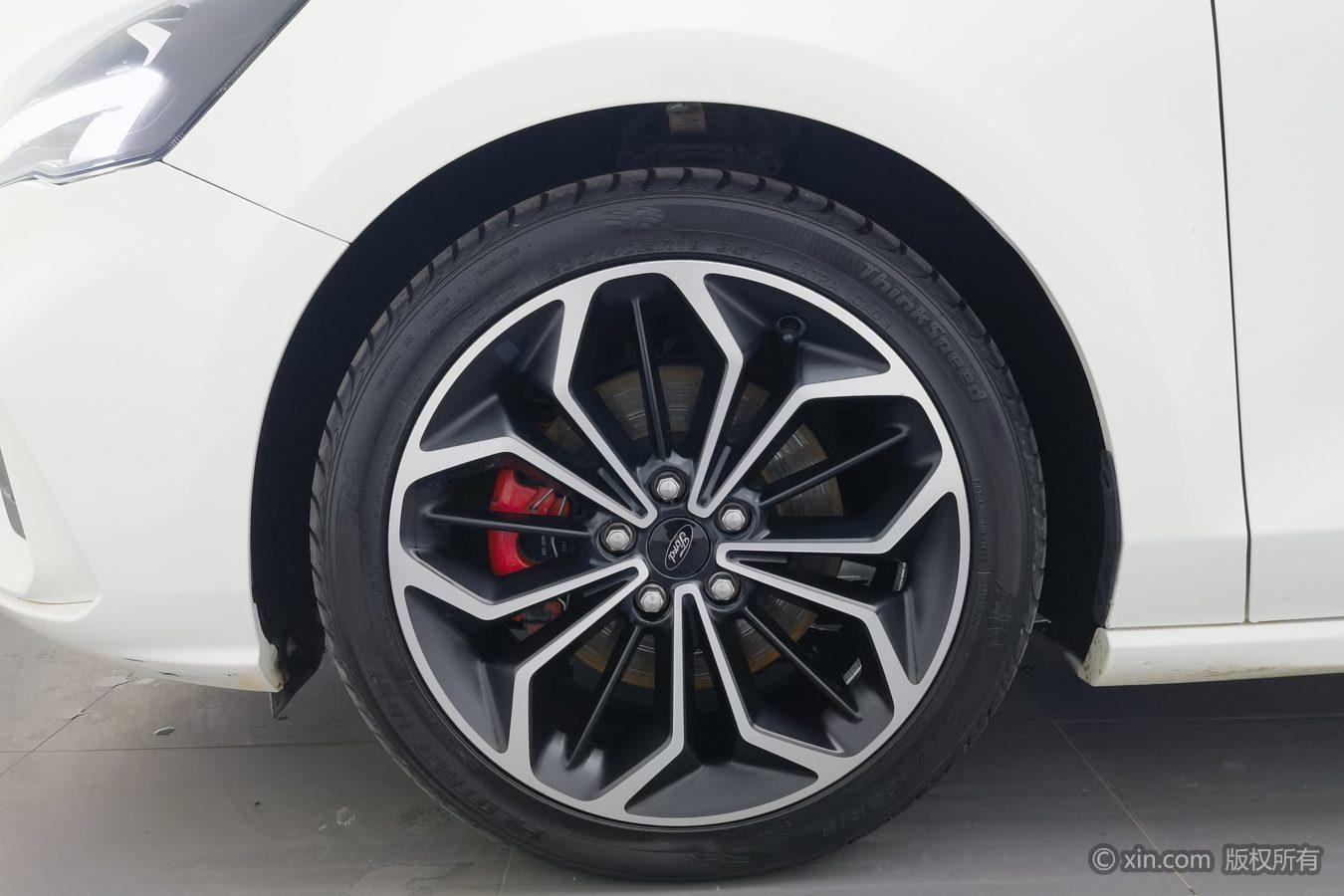 Ford Focus 2021 EcoBoost 180 AT ST Line