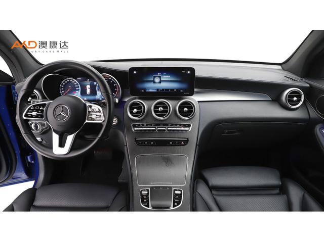 Mercedes-Benz GLC 2021 GLC 300 4 MATIC SUV — фото 6