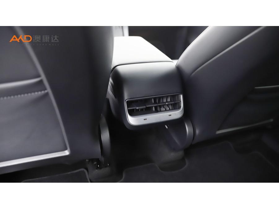 Tesla Model Y 2021 Performance