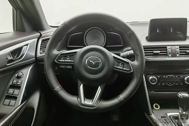 Mazda CX-4 — фото 9