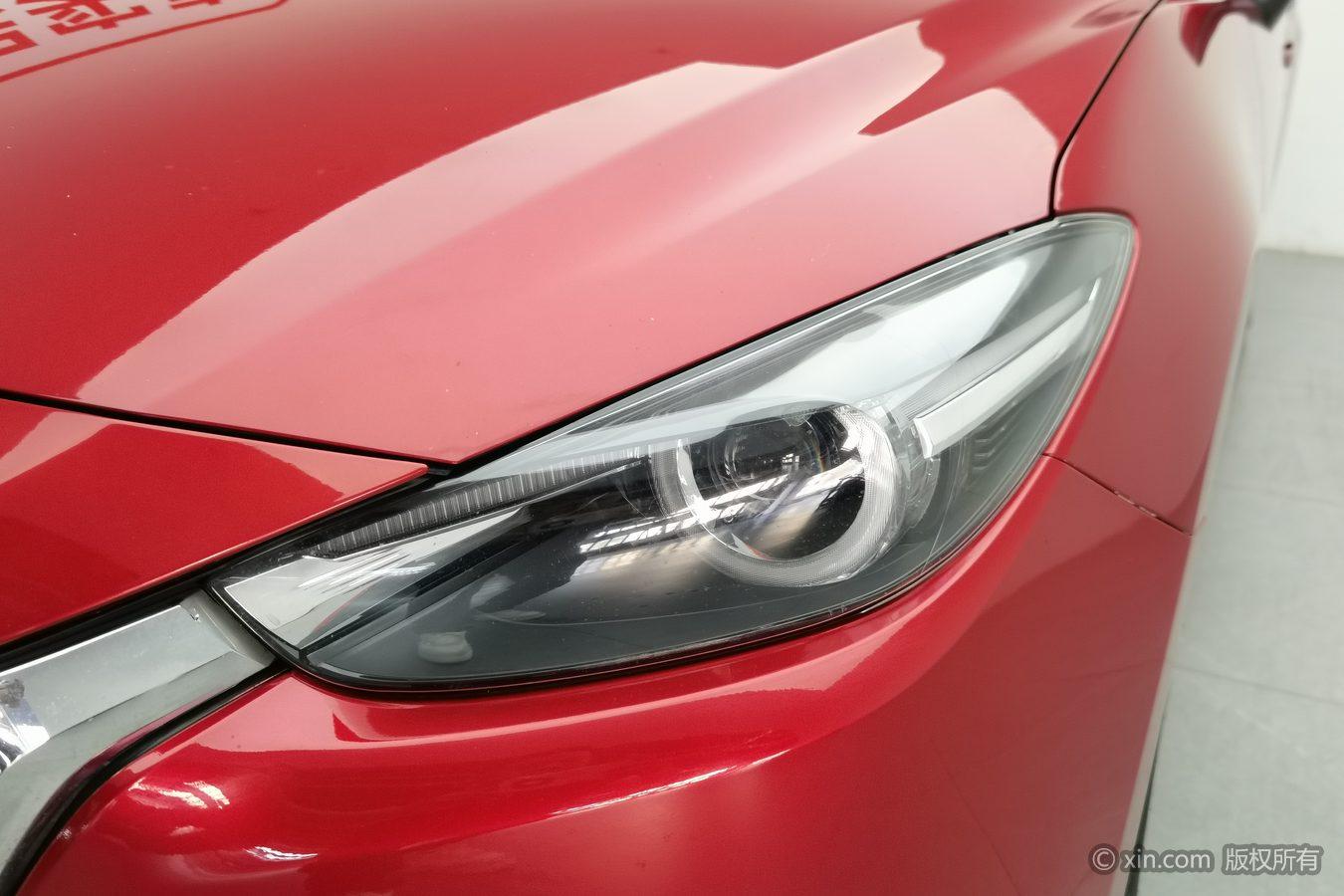 Mazda Mazda3 3 2017 1.5L AT Luxury V