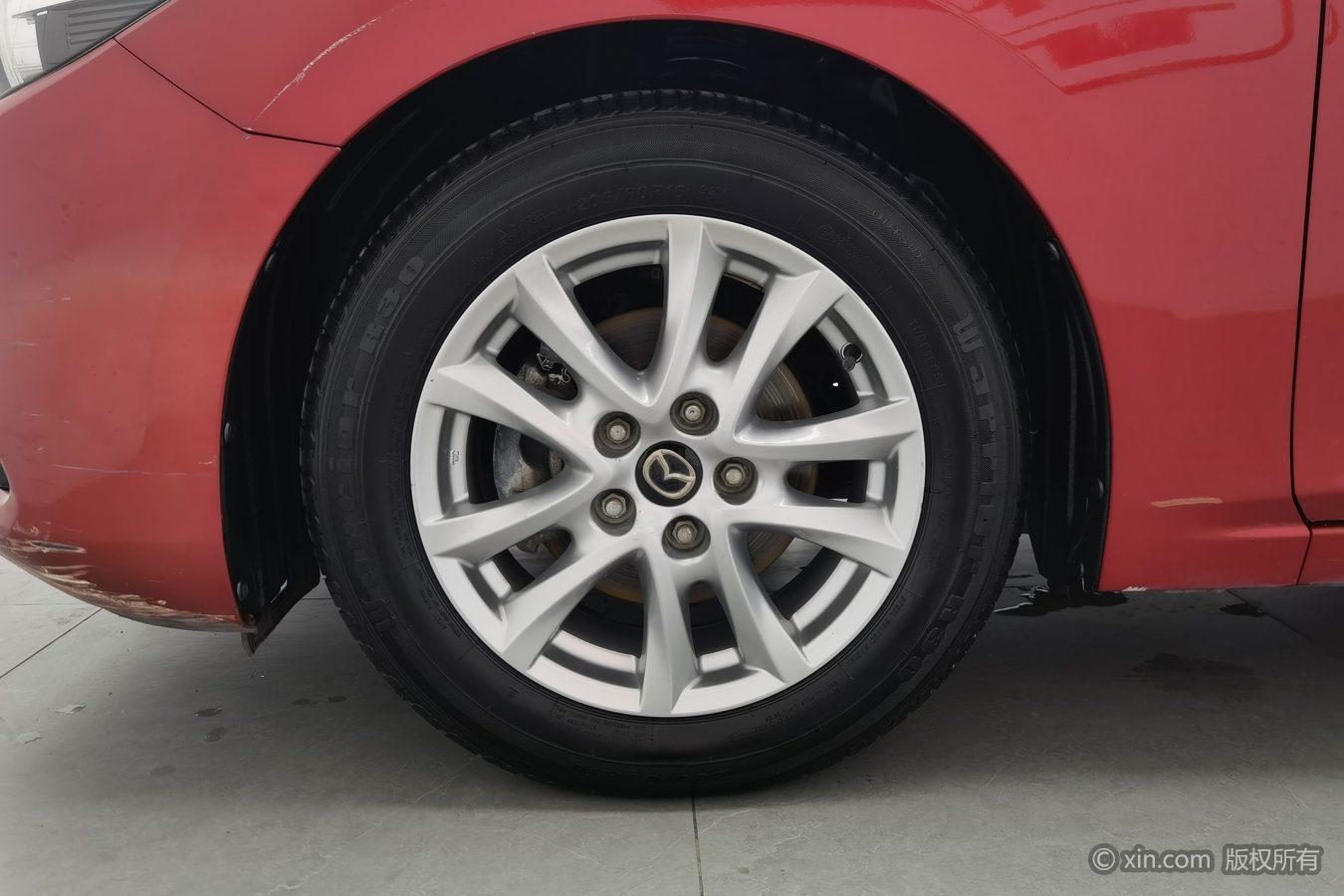 Mazda Mazda3 3 2017 1.5L AT Luxury V