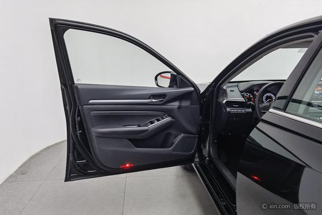 Nissan Teana 2021 2.0 L XL — фото 20