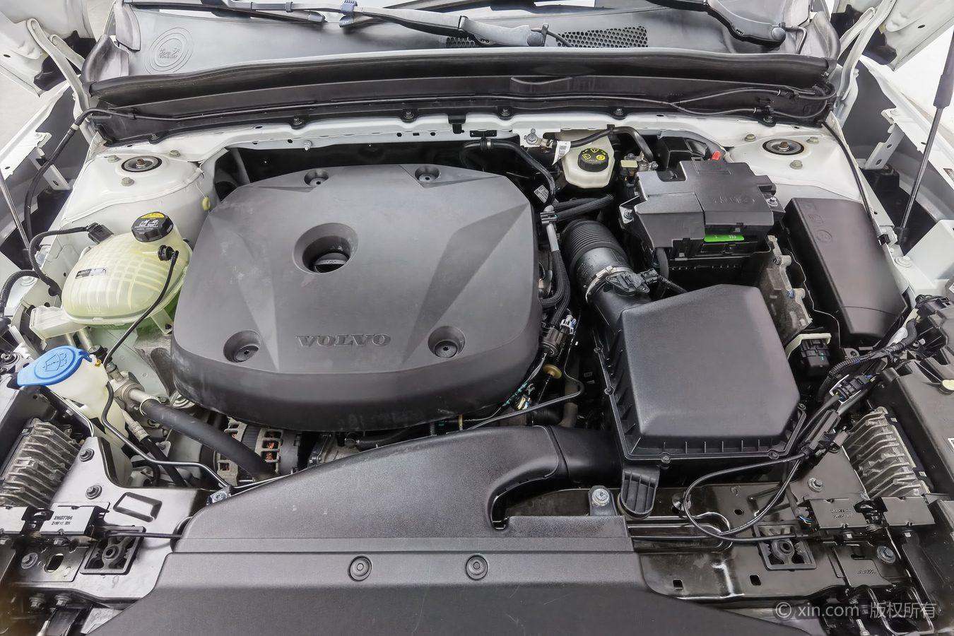 Volvo XC40 2021 T4 Fashion