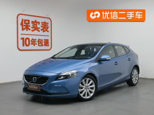 Volvo V40 2015 года выпуска