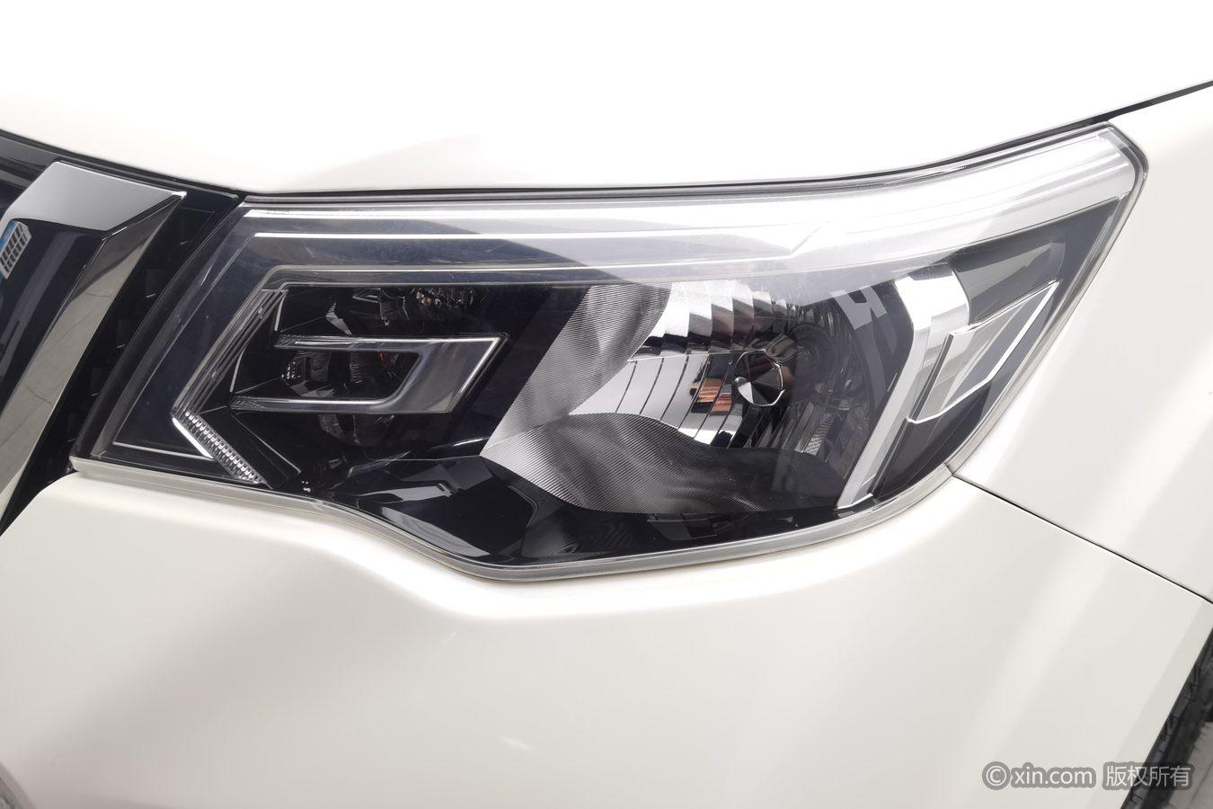 Nissan Terra 2018 2.5L AT Luxury