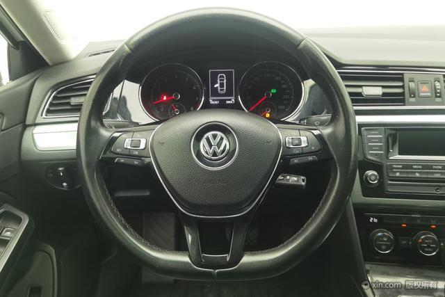 Volkswagen Lamando 2015 330 TSI DSG — фото 14