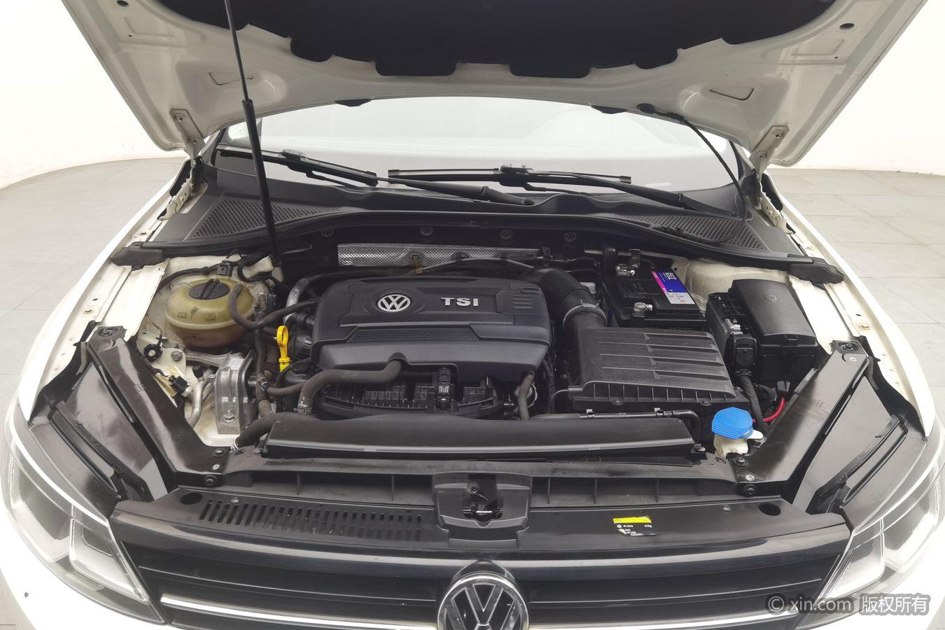 Volkswagen Lamando 2015 330TSI DSG Comfort