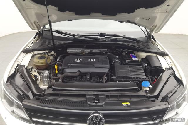 Volkswagen Lamando 2015 330 TSI DSG — фото 5