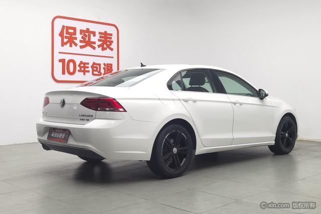 Volkswagen Lamando 2015 330 TSI DSG — фото 4