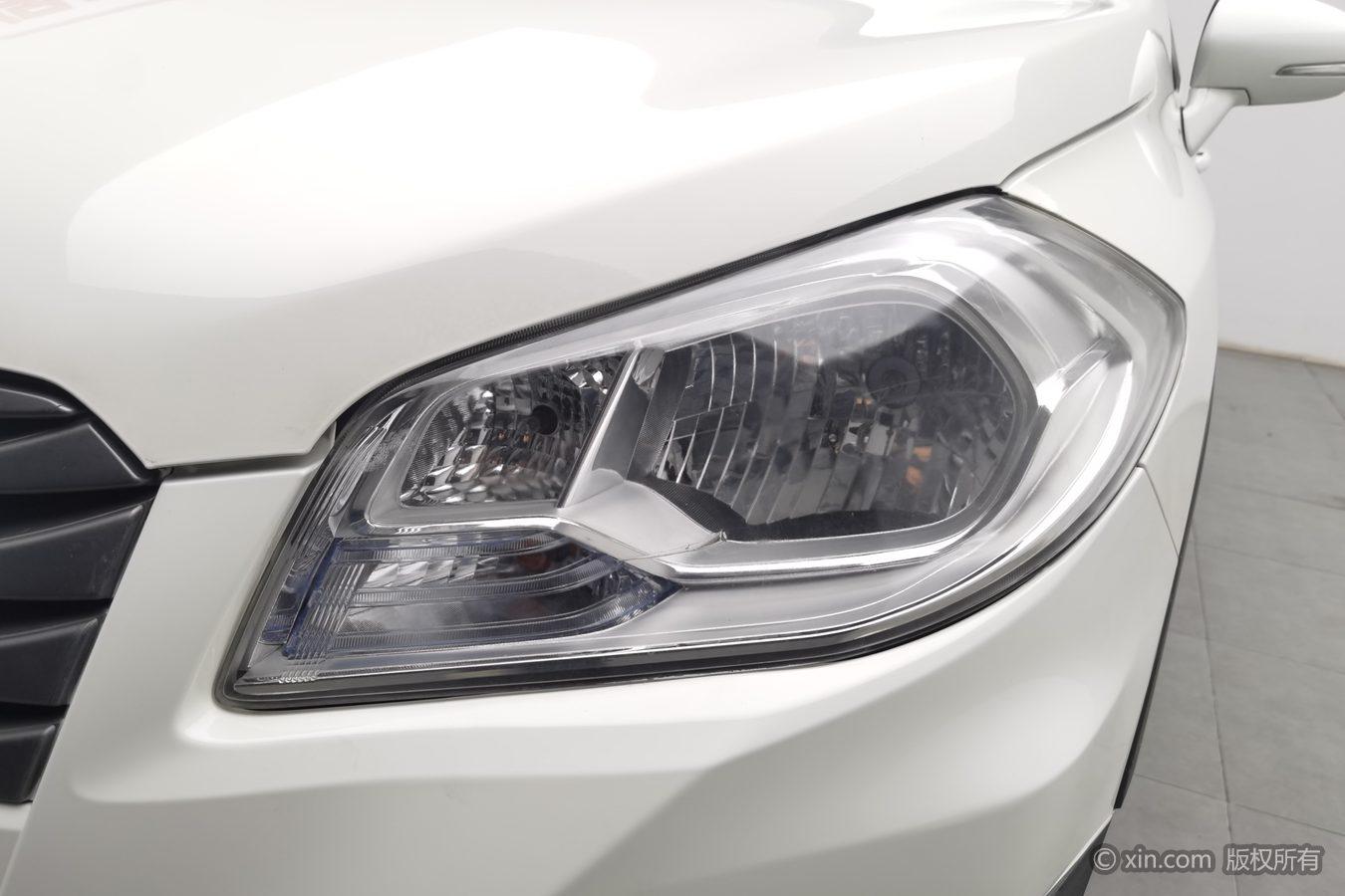 Suzuki S-Cross 2014 1.6L MT