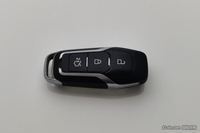 Ford Edge 2015 2.0 T GTDi 2 WD — фото 6