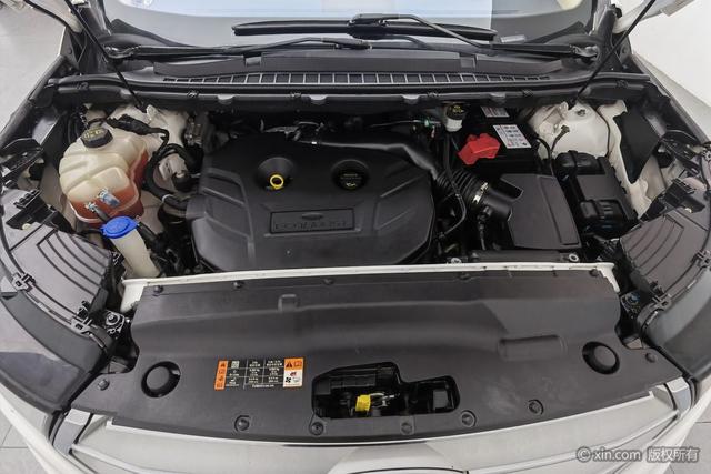 Ford Edge 2015 2.0 T GTDi 2 WD — фото 5