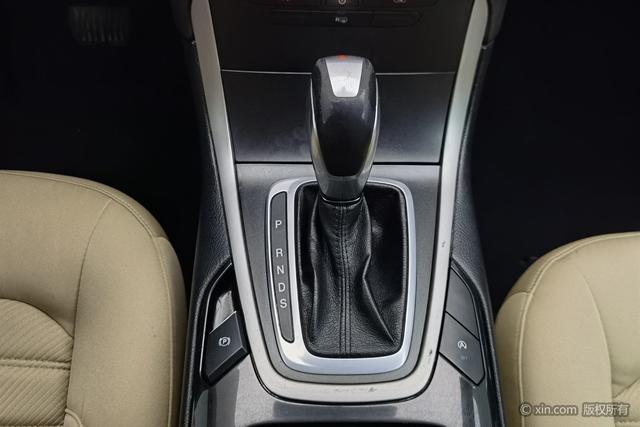 Ford Edge 2015 2.0 T GTDi 2 WD — фото 14
