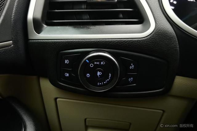 Ford Edge 2015 2.0 T GTDi 2 WD — фото 15