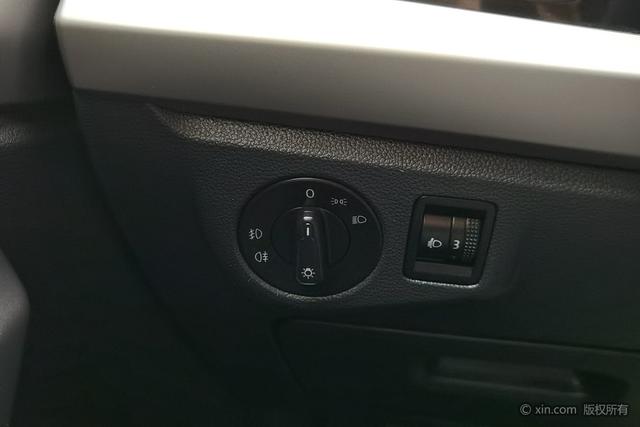 Volkswagen Lavida 2021 1.5 L MT — фото 15
