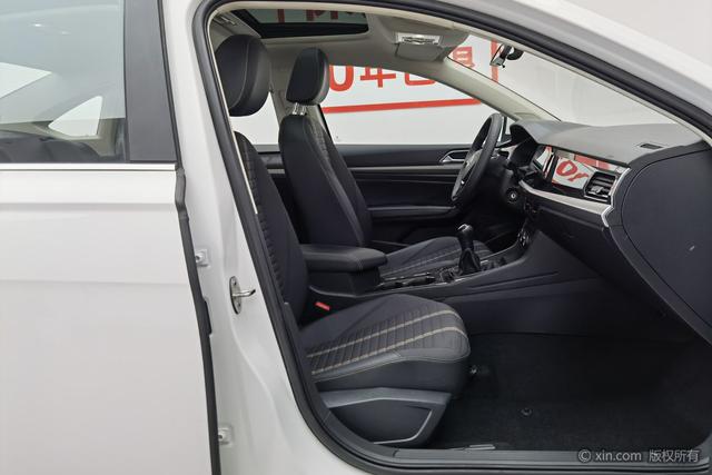 Volkswagen Lavida 2021 1.5 L MT — фото 19