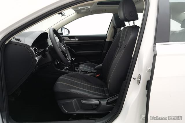 Volkswagen Lavida 2021 1.5 L MT — фото 17