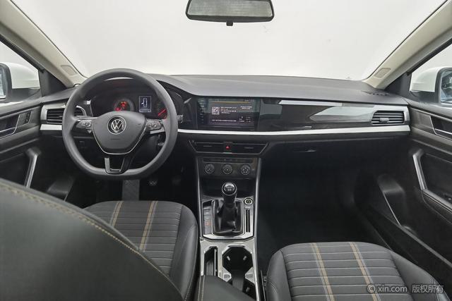 Volkswagen Lavida 2021 1.5 L MT — фото 11
