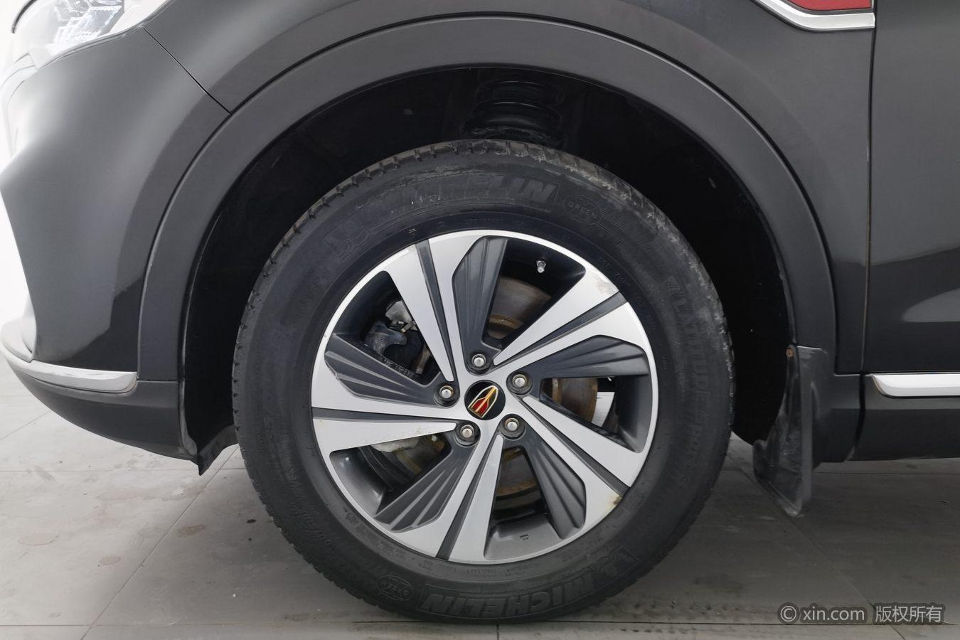 Hongqi HS5 2019 2.0T