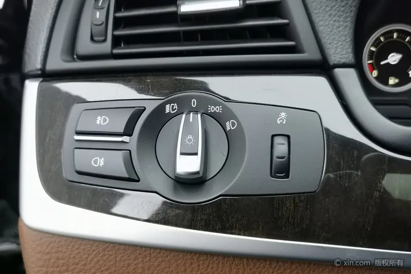 BMW 5 525 Li — фото 11