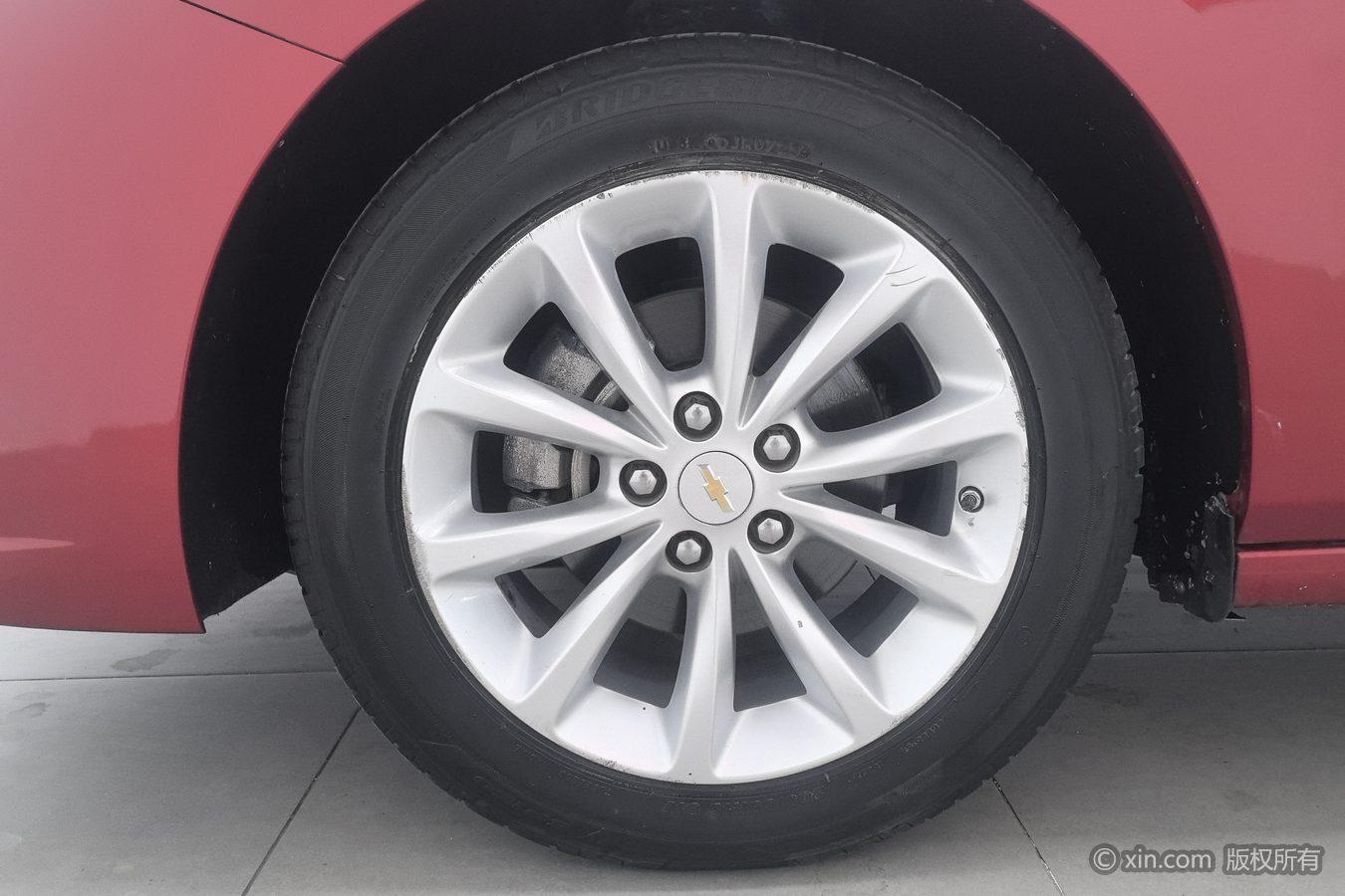 Chevrolet Cruze 2018 320 AT