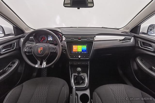 Roewe i5 2020 1.5 L MT 4 G — фото 11