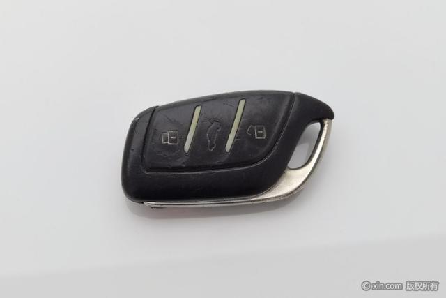 Roewe i5 2020 1.5 L MT 4 G — фото 6