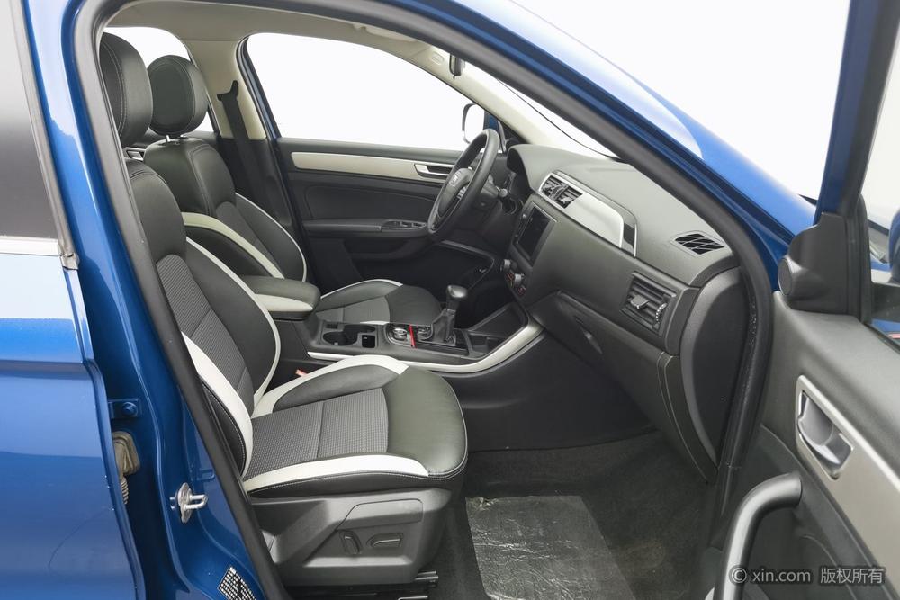 Qoros 5, фото 9