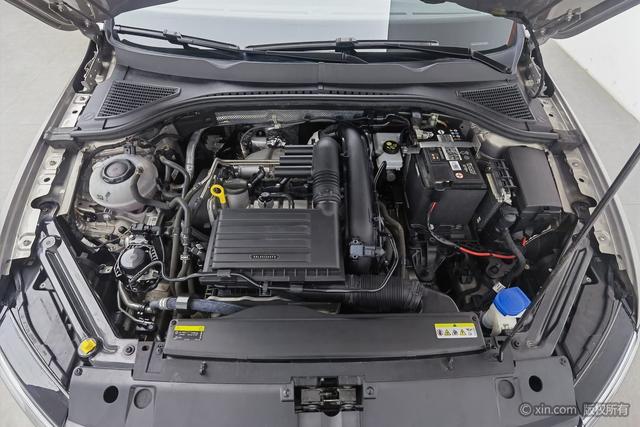 Volkswagen Bora id 4273932 из Китая 16