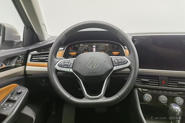 Volkswagen Bora id 4273932 из Китая 18