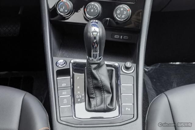 Volkswagen Bora id 4273932 из Китая 19