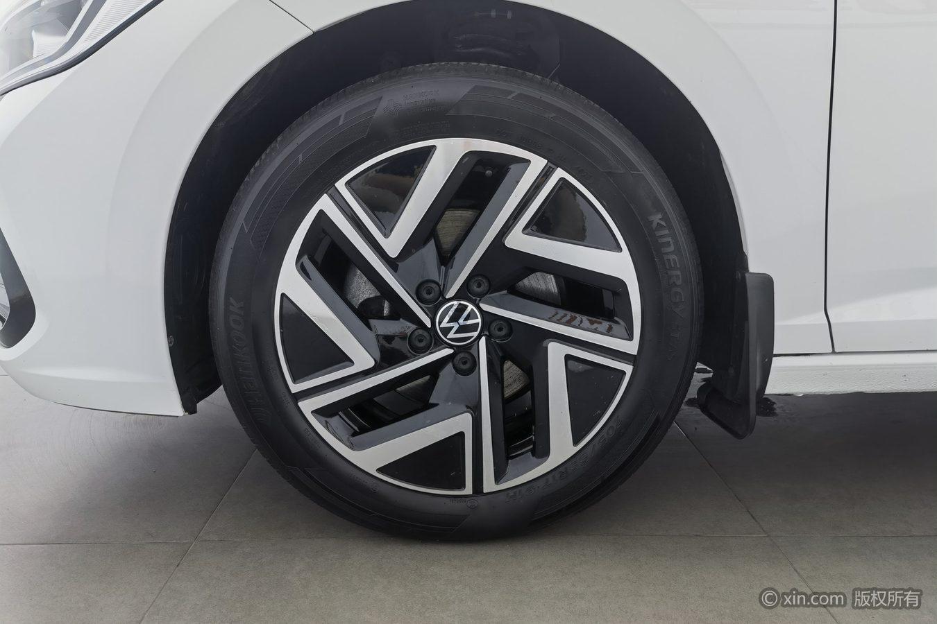 Volkswagen Sagitar 2023 300TSI DSG