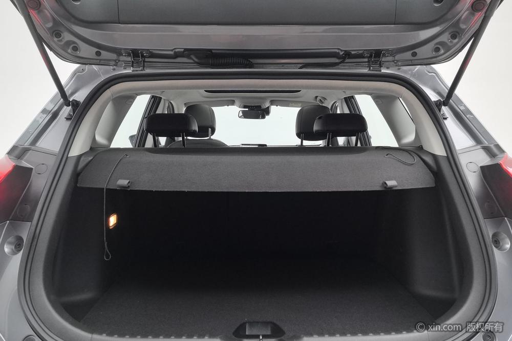 Chevrolet Tracker, фото 23