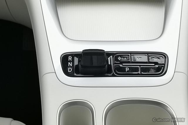 Geely Galaxy Xingyuan 2025 UP 410km — фото 14