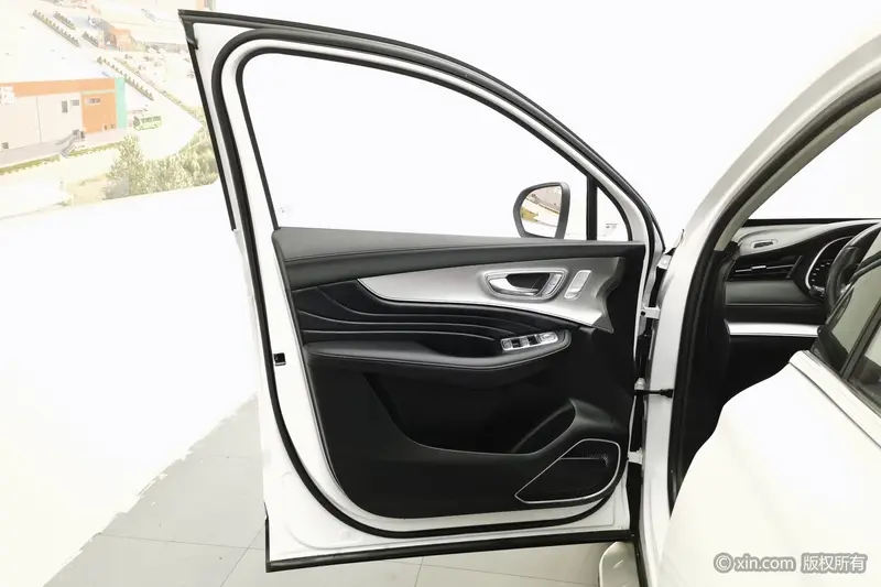 Roewe RX5 MAX — фото 16