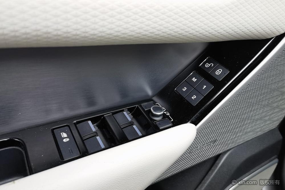 Land Rover Range Rover Velar, фото 22