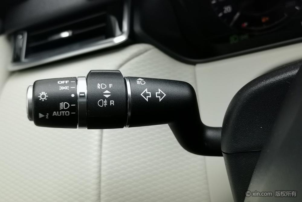 Land Rover Range Rover Velar, фото 15
