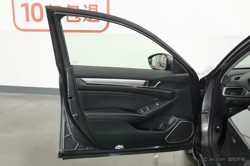 Honda Accord — фото 17