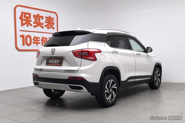 Wuling Baojun 510 2017 1.5 L ATLuxury — фото 4
