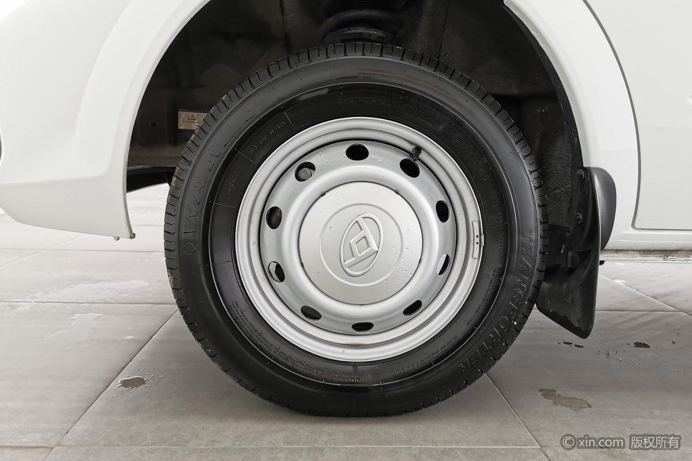 Maxus V80 2025 2.0T MT 127Ps 7/9 мест