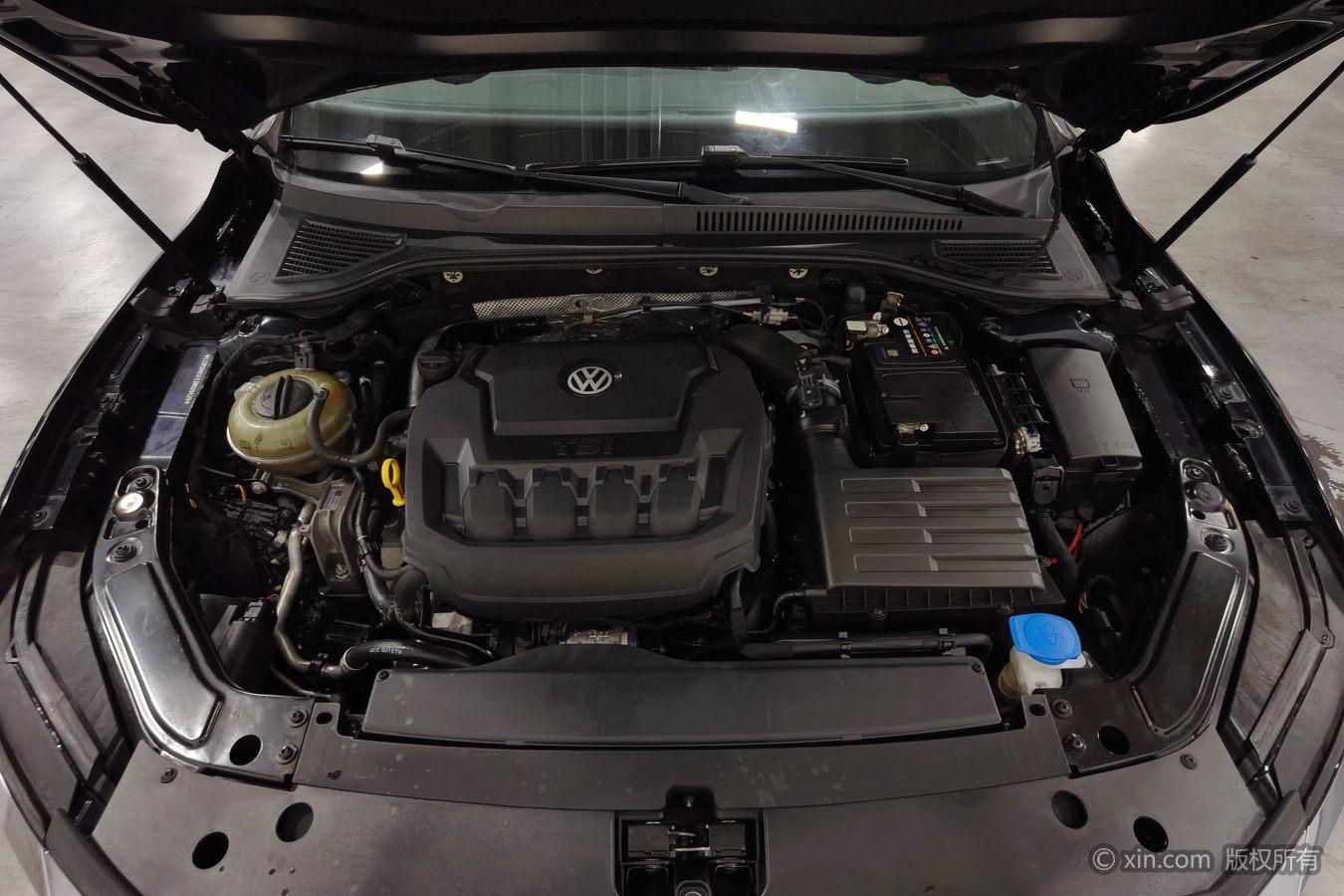 Volkswagen Passat 2019 330TSI Luxury VI