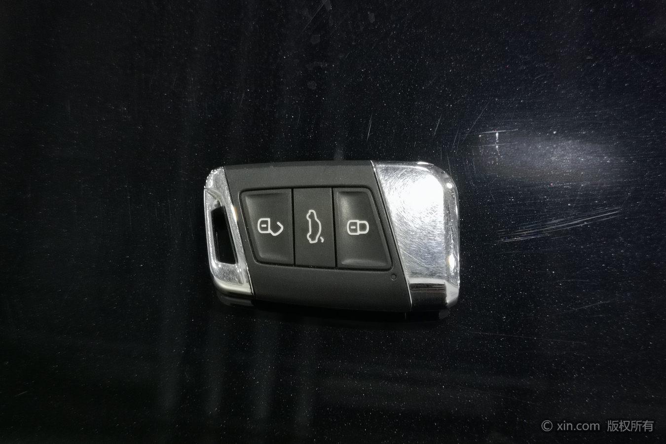 Volkswagen Passat 2019 330TSI Luxury VI