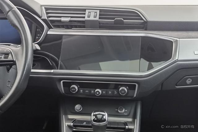 Audi Q3 2019 40 TFSI — фото 13