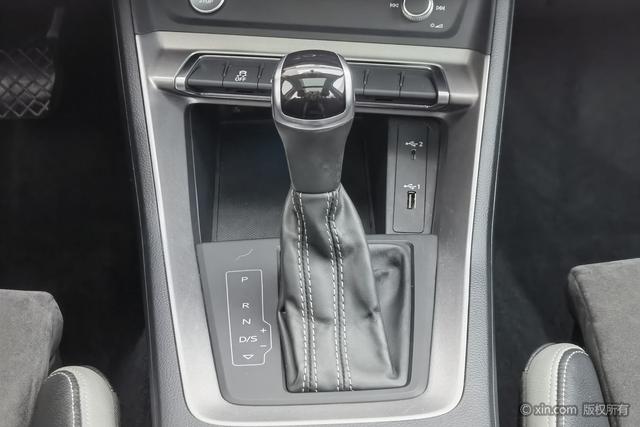 Audi Q3 2019 40 TFSI — фото 15