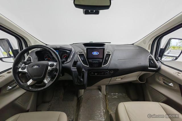 Ford Tourneo 2017 2.0 T AT — фото 12