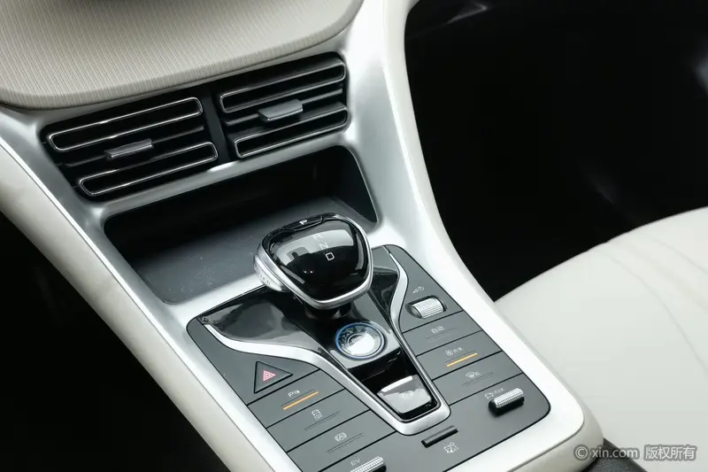 BYD Song Pro — фото 10