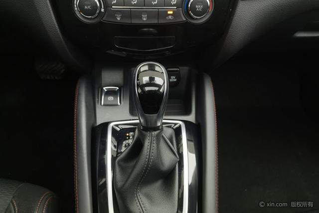 Nissan Qashqai 2019 2.0 L CVT — фото 15