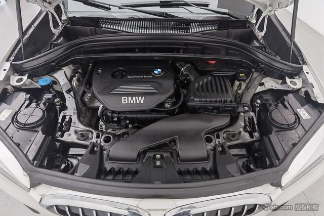 BMW X1 2016 s Drive 18 Li — фото 5